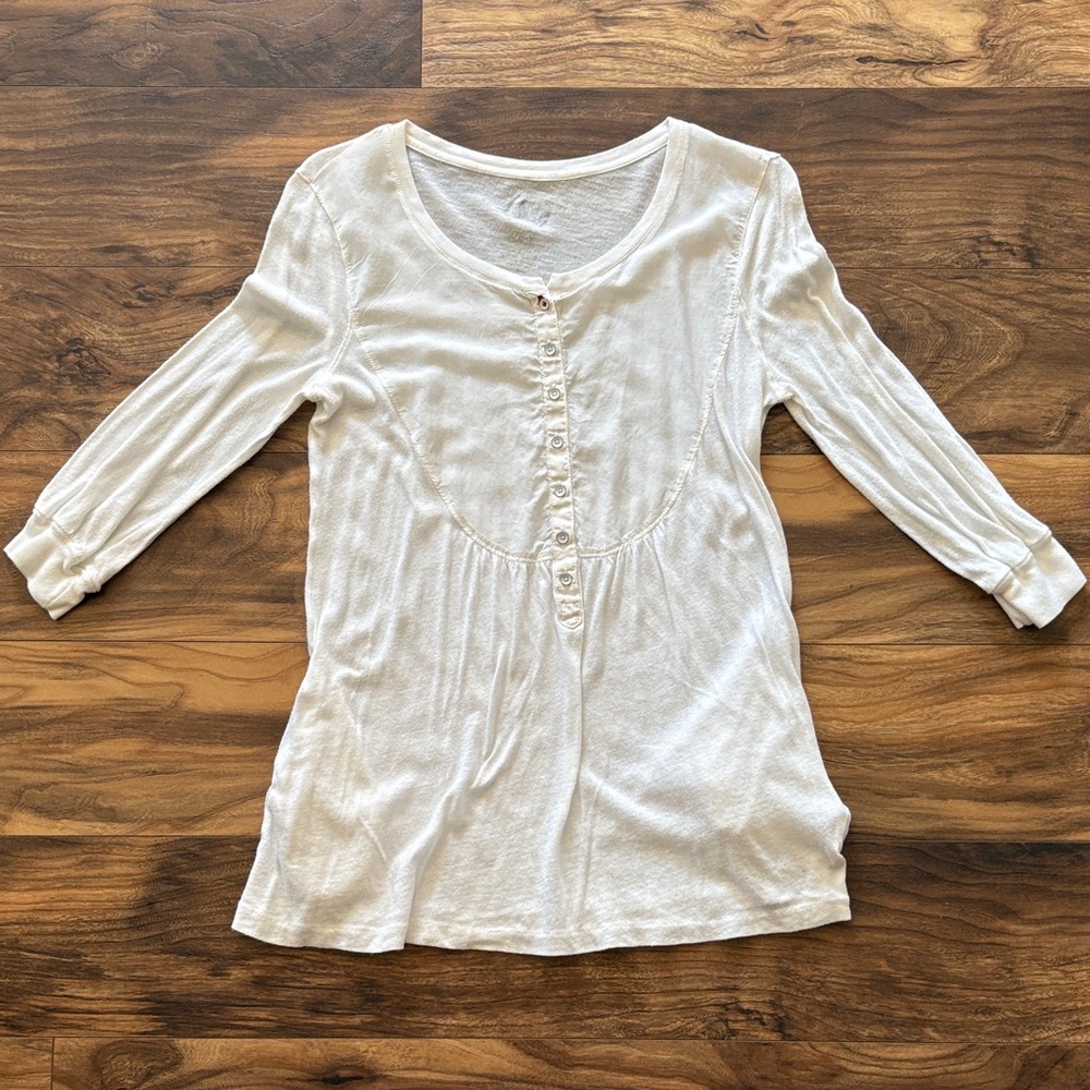 GAP White Long Sleeve Button-Down Tee